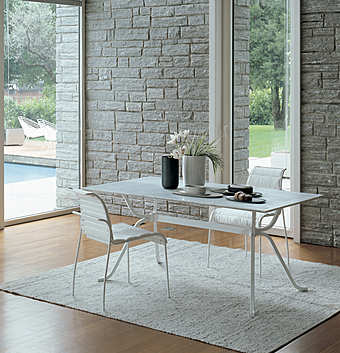 Tisch 352.200