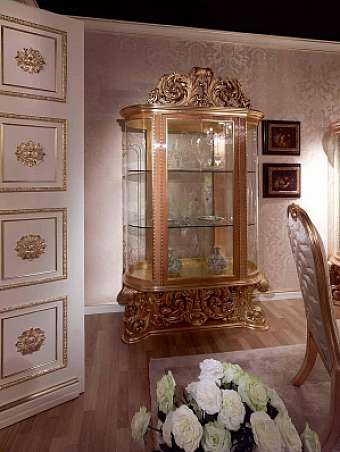 Asnaghi INTERIORS l21406 Schaufenster