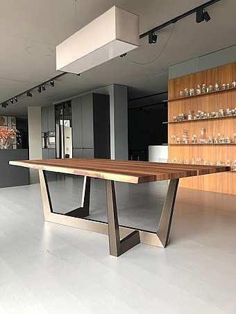 Tisch ART