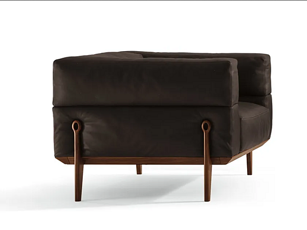 Lederarmchair mit Armlehnen AGO GIORGETTI 66800 Fabrik GIORGETTI aus Italien. Foto №1
