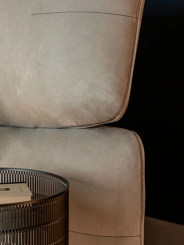 Doppelbett aus Leder mit gepolstertem Kopfteil Flou Yuna Fabrik Flou aus Italien. Foto №8