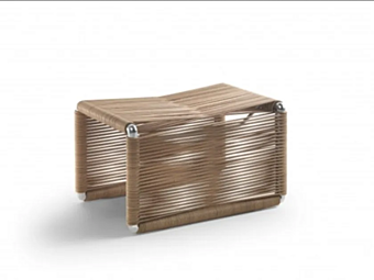 Hocker aus pflanzlich gegerbtem Leder Tindari FLEXFORM Hocker aus pflanzlich gegerbtem Leder Tindari FLEXFORM Fabrik FLEXFORM aus Italien