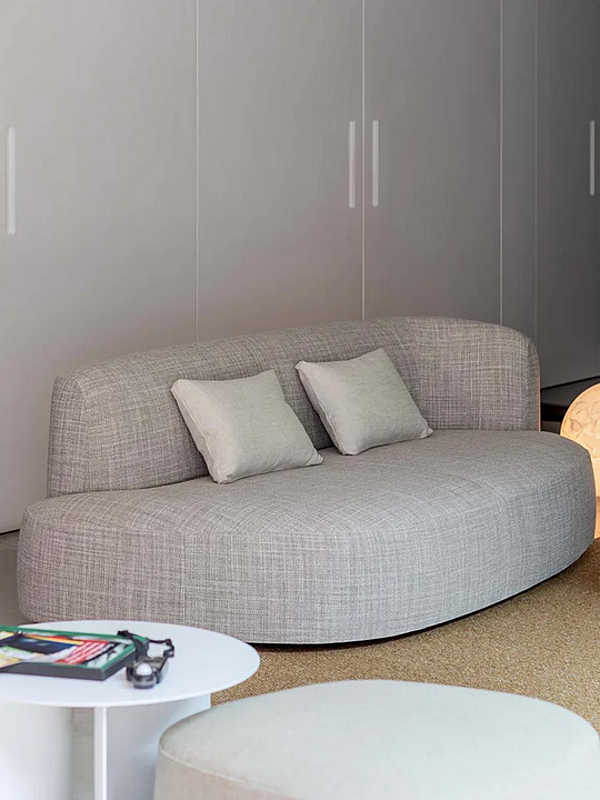 Dreisitzer Sofa aus Stoff Pierre Flou Fabrik Flou aus Italien. Foto №3