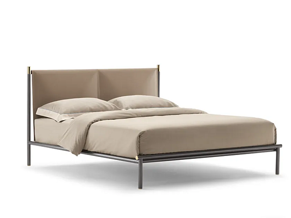 Doppelbett mit gepolsterter Rückenlehne Flou Iko Fabrik Flou aus Italien. Foto №1