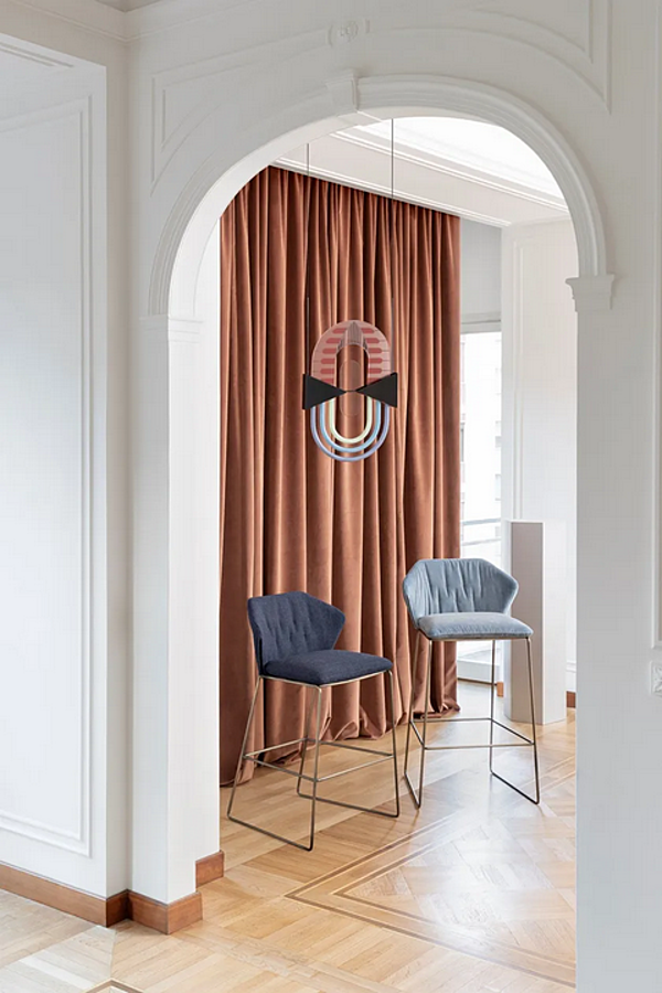 Sled Base Stoffhocker mit Fußstütze Saba New York Fabrik SABA aus Italien. Foto №5