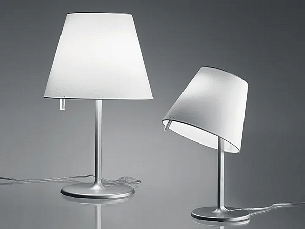 Verstellbare Nachttischlampe aus Seide Artemide Melampo 0315020A, 0315010A Fabrik Artemide aus Italien. Foto №1