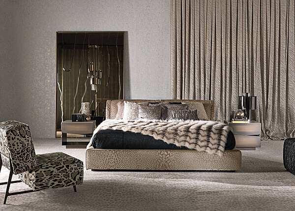 Bett ROBERTO CAVALLI SMOKING Fabrik ROBERTO CAVALLI aus Italien. Foto №3