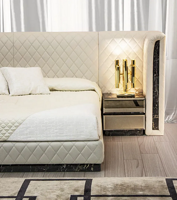 Spiegelglas Nachttisch mit Schubladen FORMITALIA ROYAL Fabrik FORMITALIA aus Italien. Foto №2