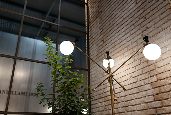 Stehlampe MANTELLASSI Igloo Fabrik MANTELLASSI aus Italien. Foto №3
