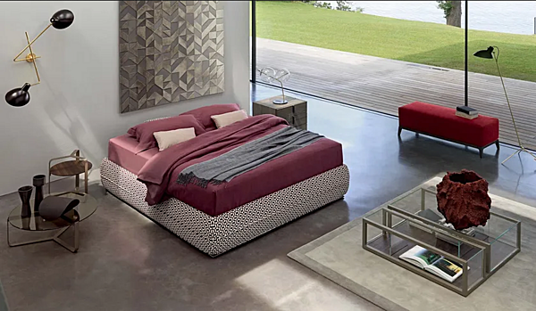 Doppelbett mit Stoffbezug und gepolsterter Rückwand Flou Mandarine Fabrik Flou aus Italien. Foto №7