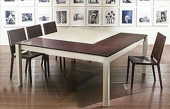 Tisch 5483