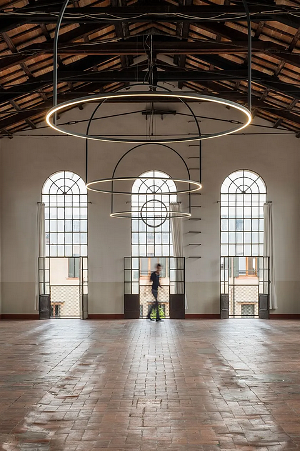 LED Pendelleuchte aus Metall U-Light AXOLIGHT Fabrik Axolight aus Italien. Foto №6