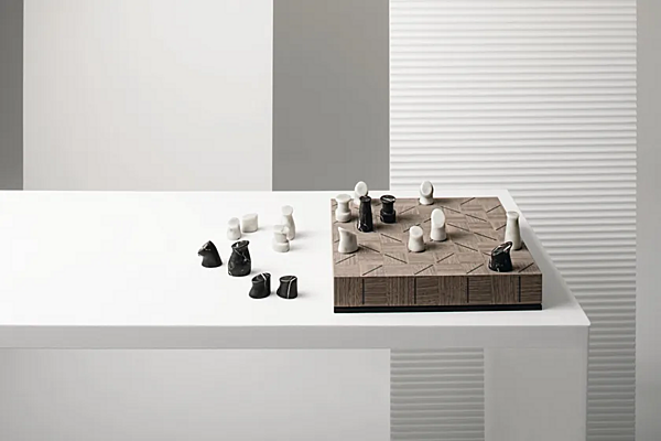 Schachbrett aus Walnuss GIORGETTI Check Mate GA450G Fabrik GIORGETTI aus Italien. Foto №2