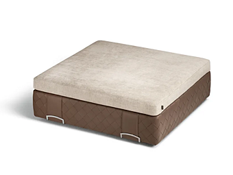 Quadratischer Pouf aus Stoff und Leder POLTRONA FRAU Grant Fabrik POLTRONA FRAU aus Italien