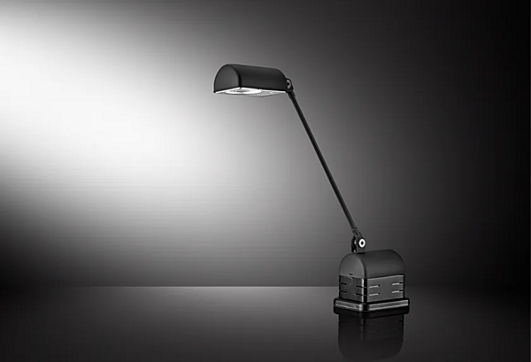 LED Tischlampe aus Metall verstellbar kabellos Lumina Daphinette Portatile Fabrik Lumina aus Italien. Foto №4