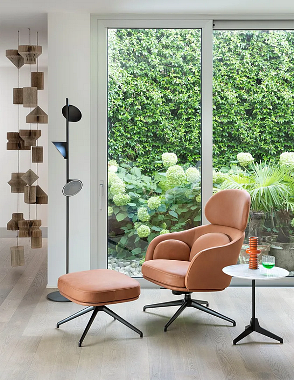 Polsterhocker mit 4-Speichen-Basis Sunset Saba Fabrik SABA aus Italien. Foto №7