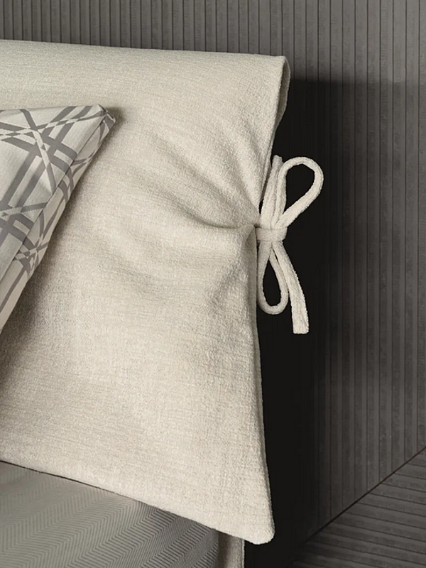 Doppelbett mit abnehmbarem Bezug Nathalie Flou Fabrik Flou aus Italien. Foto №3