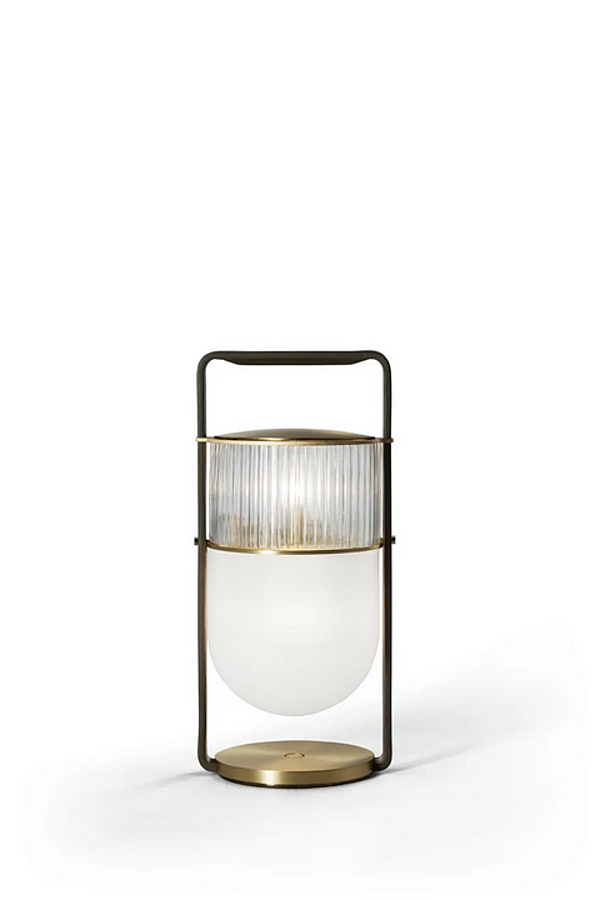 Tischlampe aus Metall mit Stoffschirm POLTRONA FRAU XI Fabrik POLTRONA FRAU aus Italien. Foto №2