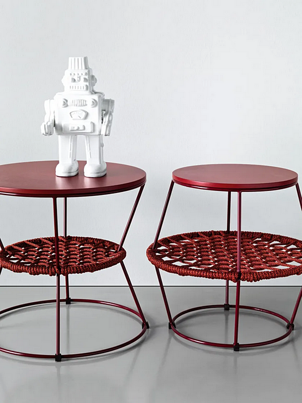 Runder Kaffeetisch aus Eisen mit integriertem Zeitschriftenregal Saba Ziggy Fabrik SABA aus Italien. Foto №4