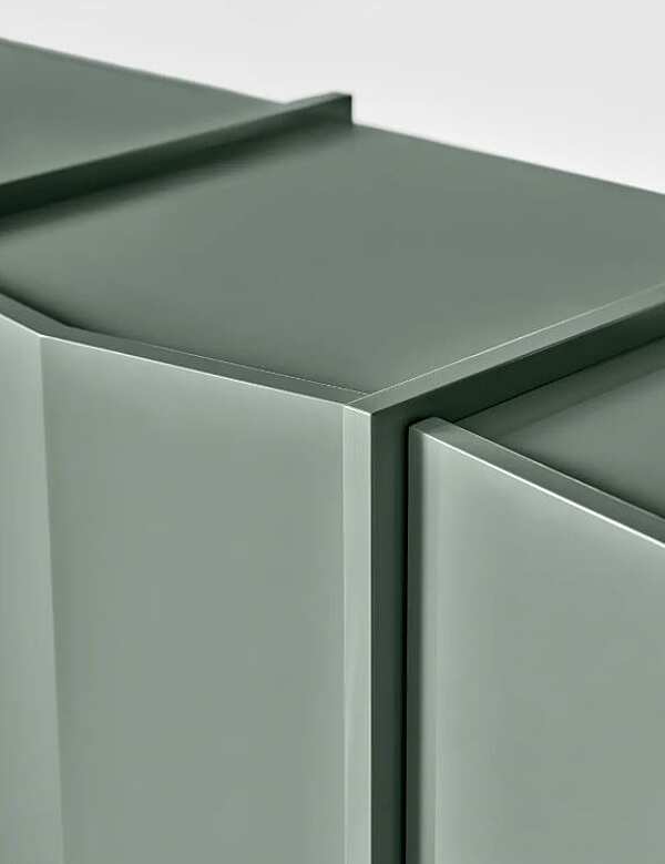 Holz-Hochschrank mit Türen Diedro Gallotti&Radice Fabrik Gallotti & Radice aus Italien. Foto №3