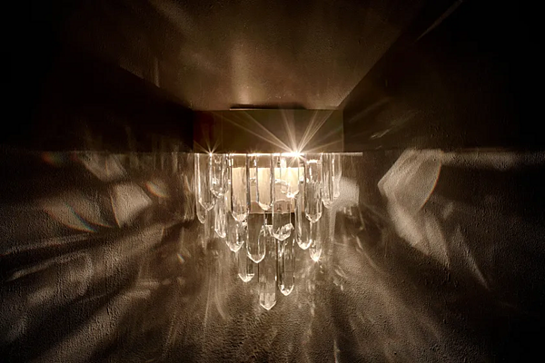 Wandlampe aus Messing mit Kristallen BRABBU Naicca Fabrik BRABBU aus Italien. Foto №5