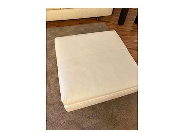 Poof POLTRONA FRAU GranTorino Fabrik POLTRONA FRAU aus Italien. Foto №10