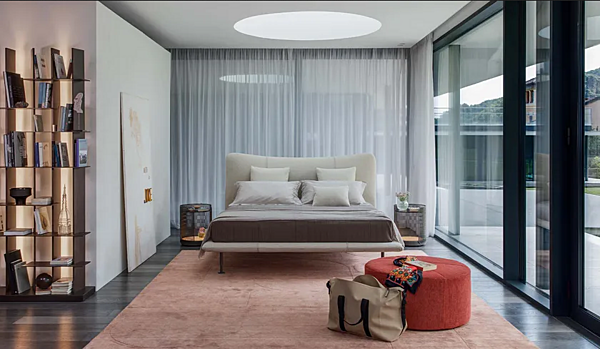 Doppelbett aus Leder mit gepolstertem Kopfteil Flou Baia Fabrik Flou aus Italien. Foto №4