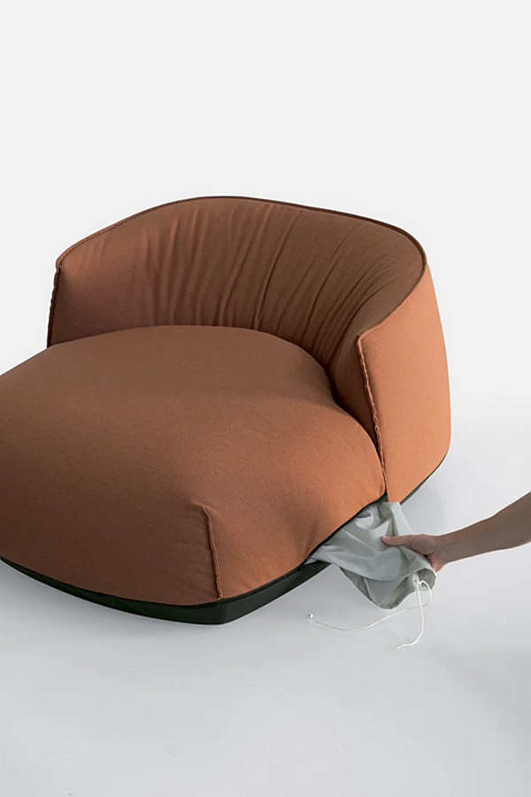 Gartenarmchair mit Armlehnen aus Sunbrella Kristalia Brioni Fabrik Kristalia aus Italien. Foto №8