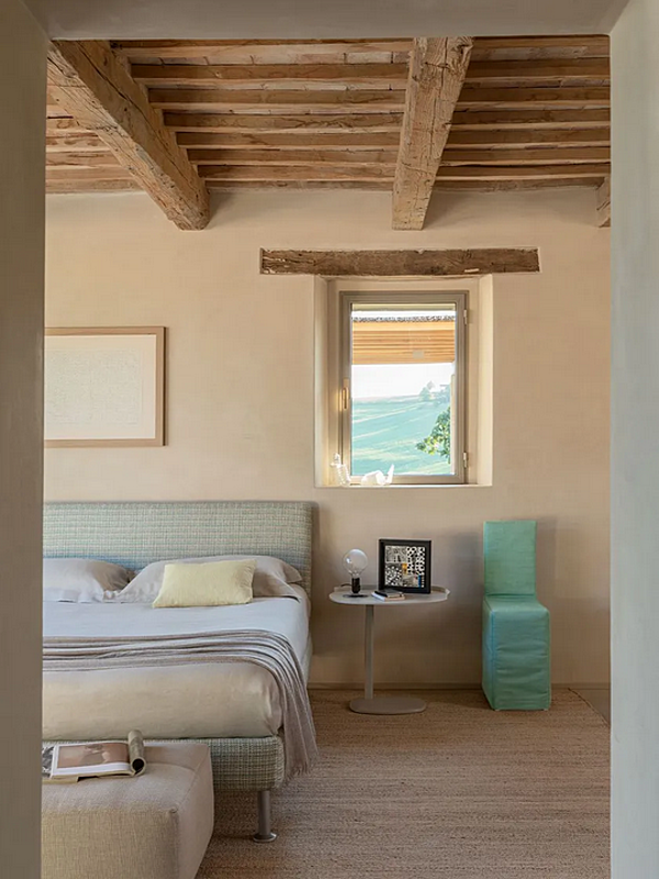 Doppelbett mit Rollen aus Stoff Flou Notturno Fabrik Flou aus Italien. Foto №5