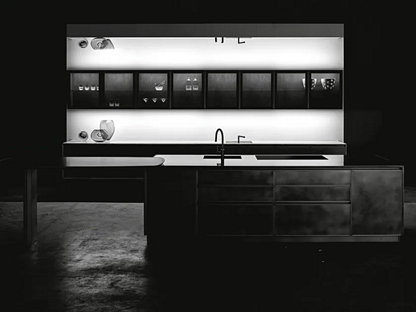 Holz Einbauküche mit integrierten Griffen GIORGETTI GK 02 Fabrik GIORGETTI aus Italien. Foto №10
