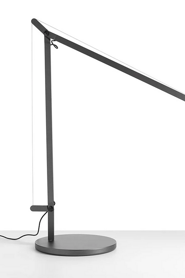 LED Tischlampe verstellbar aus Aluminium Artemide Demetra Fabrik Artemide aus Italien. Foto №4