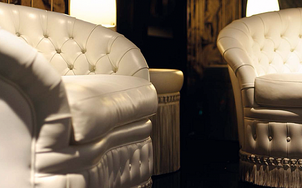 Sotheby ' s MASCHERONI Sessel Fabrik MASCHERONI aus Italien. Foto №2