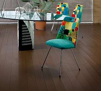 Der Stuhl KE01