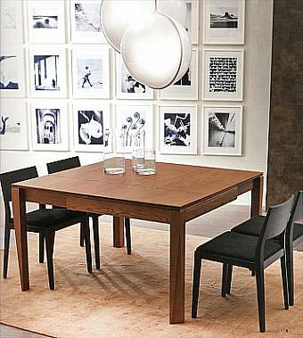 Tisch 5482