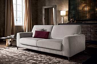 Couch PAUL