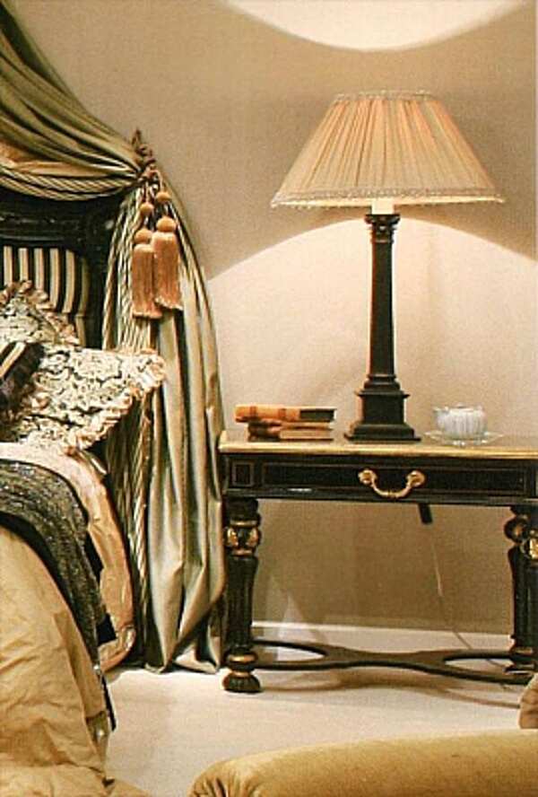 Nachttisch PROVASI 0621/2 Fabrik PROVASI aus Italien. Foto №1