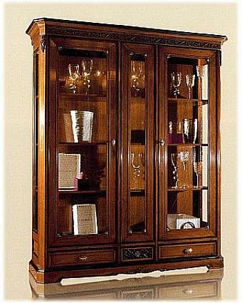 Vitrine F42