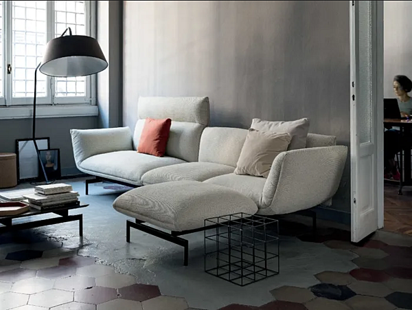 Dreisitzer Stoffsofa mit Chaiselongue Kristalia Tenso Fabrik Kristalia aus Italien. Foto №1