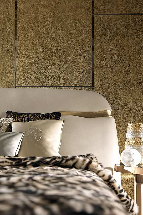 Bett ROBERTO CAVALLI ELGON Fabrik ROBERTO CAVALLI aus Italien. Foto №5