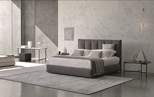 Doppelbett mit hoher gepolsterter Rückenlehne aus Stoff Flou Koi Fabrik Flou aus Italien. Foto №12