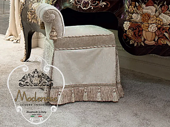Niedriger gepolsterter Stoffhocker Modenese Luxury Interiors 15515 Niedriger gepolsterter Stoffhocker Modenese Luxury Interiors 15515 Fabrik MODENESE GASTONE aus Italien