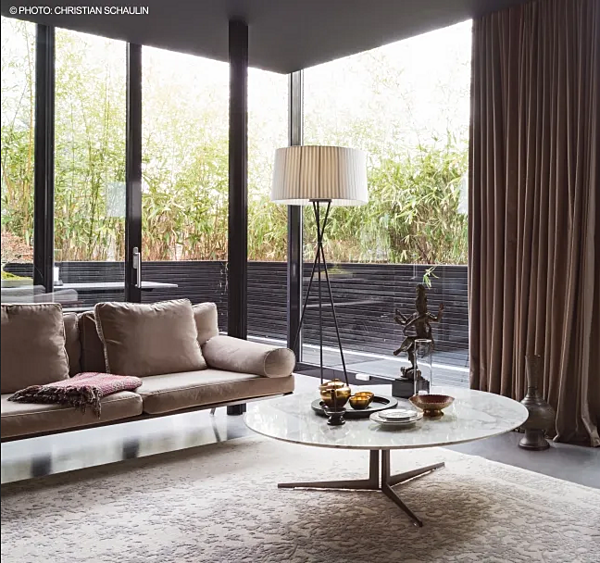 Runder Couchtisch aus Marmor FLEXFORM Fly Fabrik FLEXFORM aus Italien. Foto №5