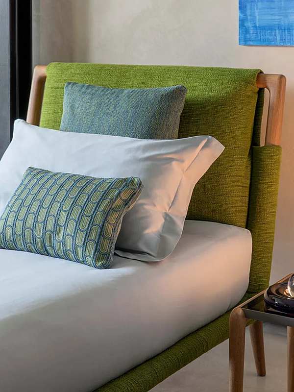 Einzelbett mit gepolsterter Rückenlehne Flou Gaudi Fabrik Flou aus Italien. Foto №3