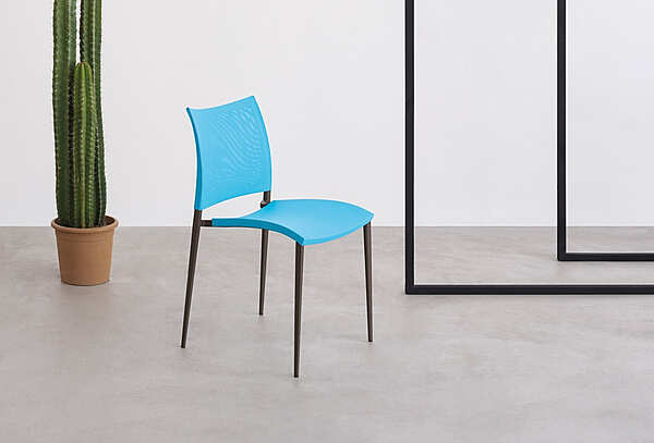 Der Stuhl DESALTO Sand - chair polypropylene Fabrik DESALTO aus Italien. Foto №3