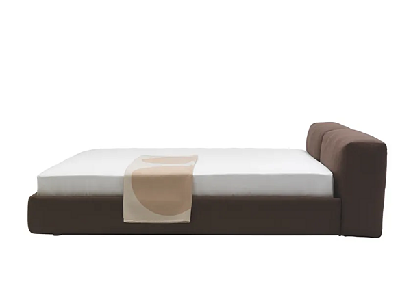 Upholsterte Stoff- oder Lederbett mit abnehmbarem Bezug Cappellini Superoblong Bett Fabrik Cappellini aus Italien. Foto №1