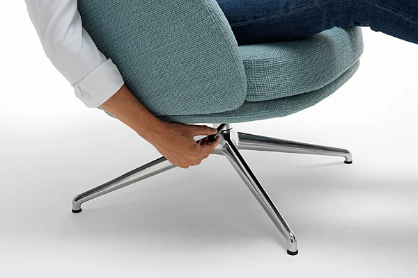 Polsterhocker mit 4-Speichen-Basis Sunset Saba Fabrik SABA aus Italien. Foto №5