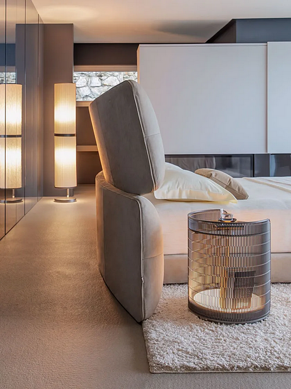 Doppelbett aus Leder mit gepolstertem Kopfteil Flou Yuna Fabrik Flou aus Italien. Foto №6