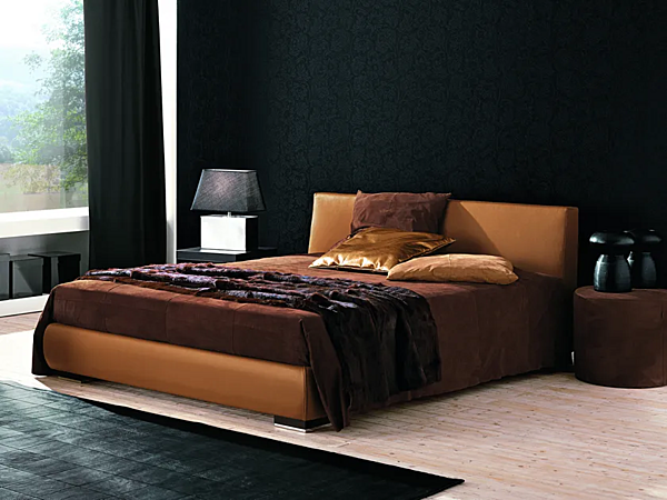 Doppelbett mit gepolsterter Rückwand aus Stoff Duomo Design Aron Sponda Stondata Fabrik Duomo Design aus Italien. Foto №1