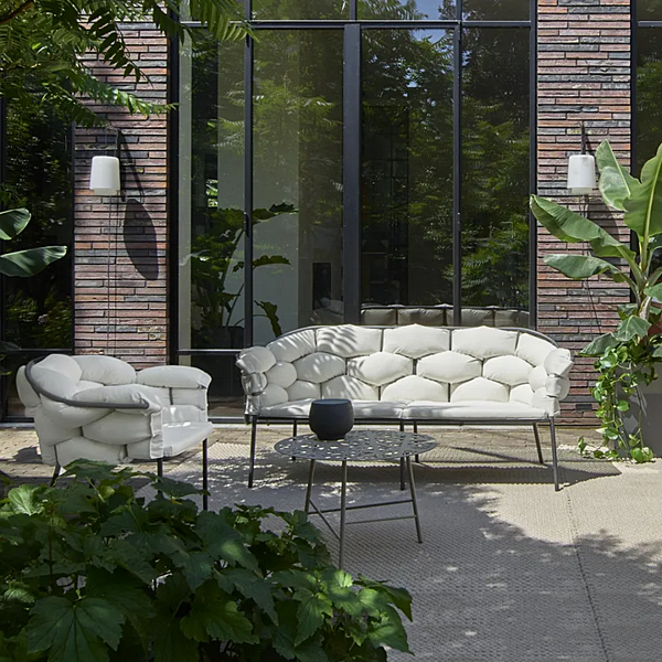 Gartenstuhl mit Armlehnen aus Stoff mit abnehmbarem Bezug LIGNE ROSET Serpentine 10262093/94/95 Fabrik LIGNE ROSET aus Italien. Foto №5