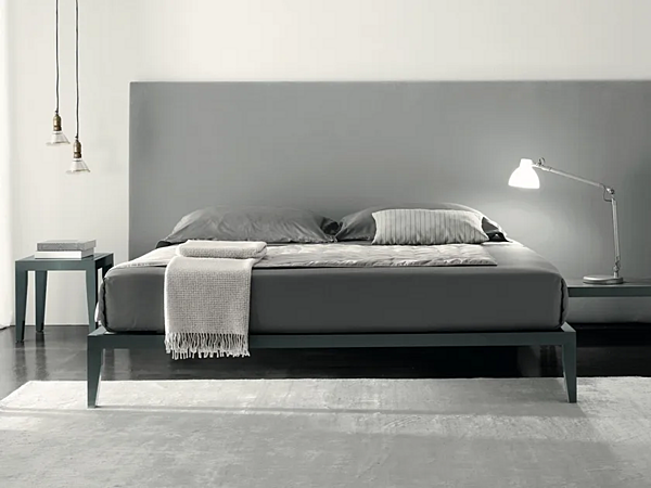 Doppelbett mit gepolstertem Kopfteil aus Stoff Duomo Design Lera Sommier Fabrik Duomo Design aus Italien. Foto №1